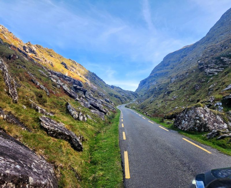 Ballaghbeama Gap - Ireland Walk Hike Bike
