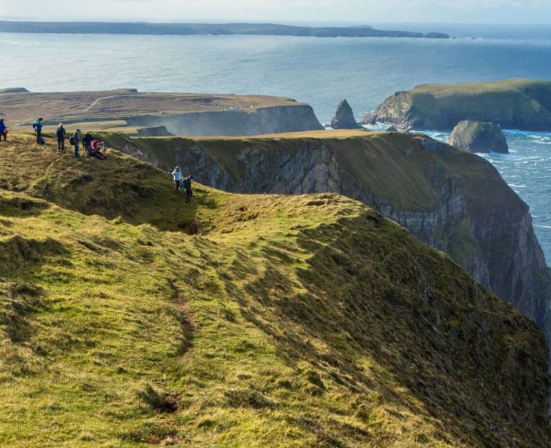 ireland-guided-hike-cliffs-ottsworld