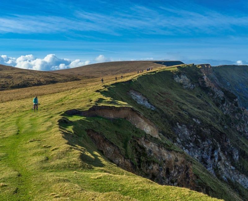 ireland-guided-hike-waw-hiking-cliffs-ottsworld