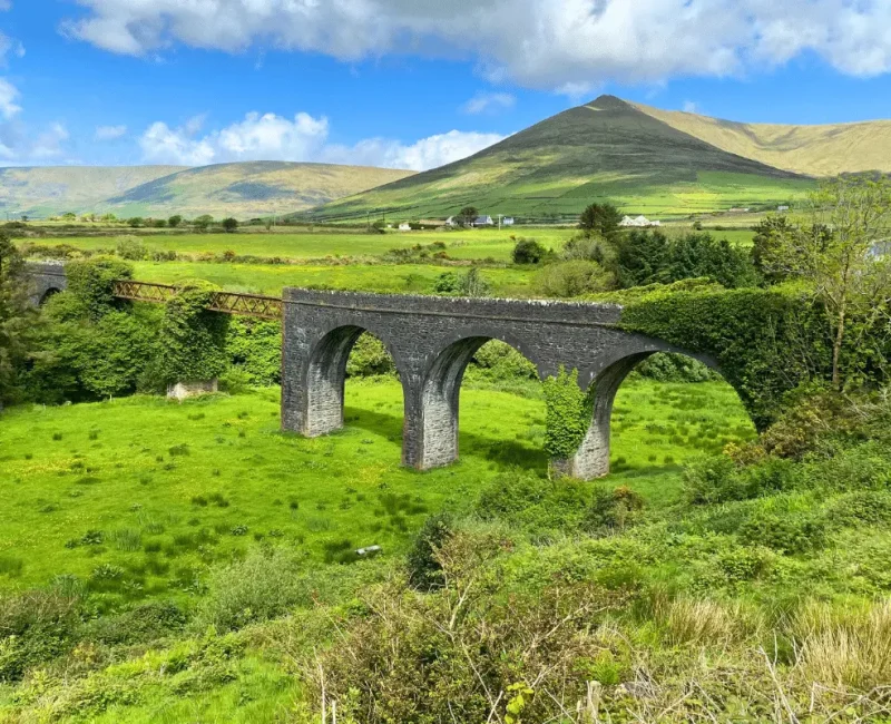 dingle hiking stone bridge